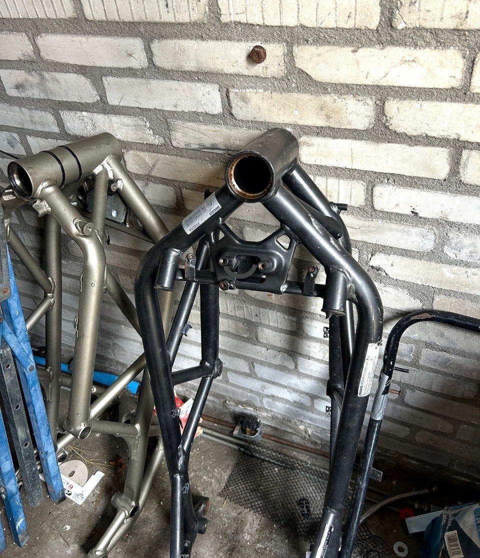Ducati 848 Streetfighter frame - Diverse kleuren, Motoren, Ophalen of Verzenden, Gebruikt