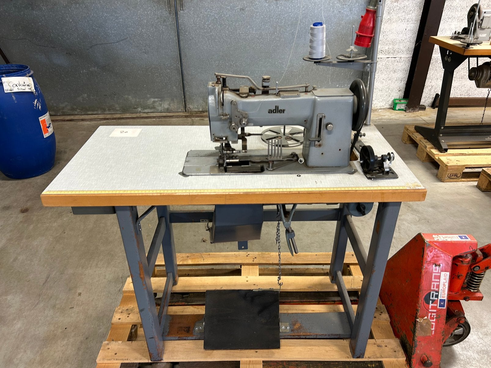 Adler afboordmachine, Gebruikt, Naaimachine, Industrieel, Ophalen