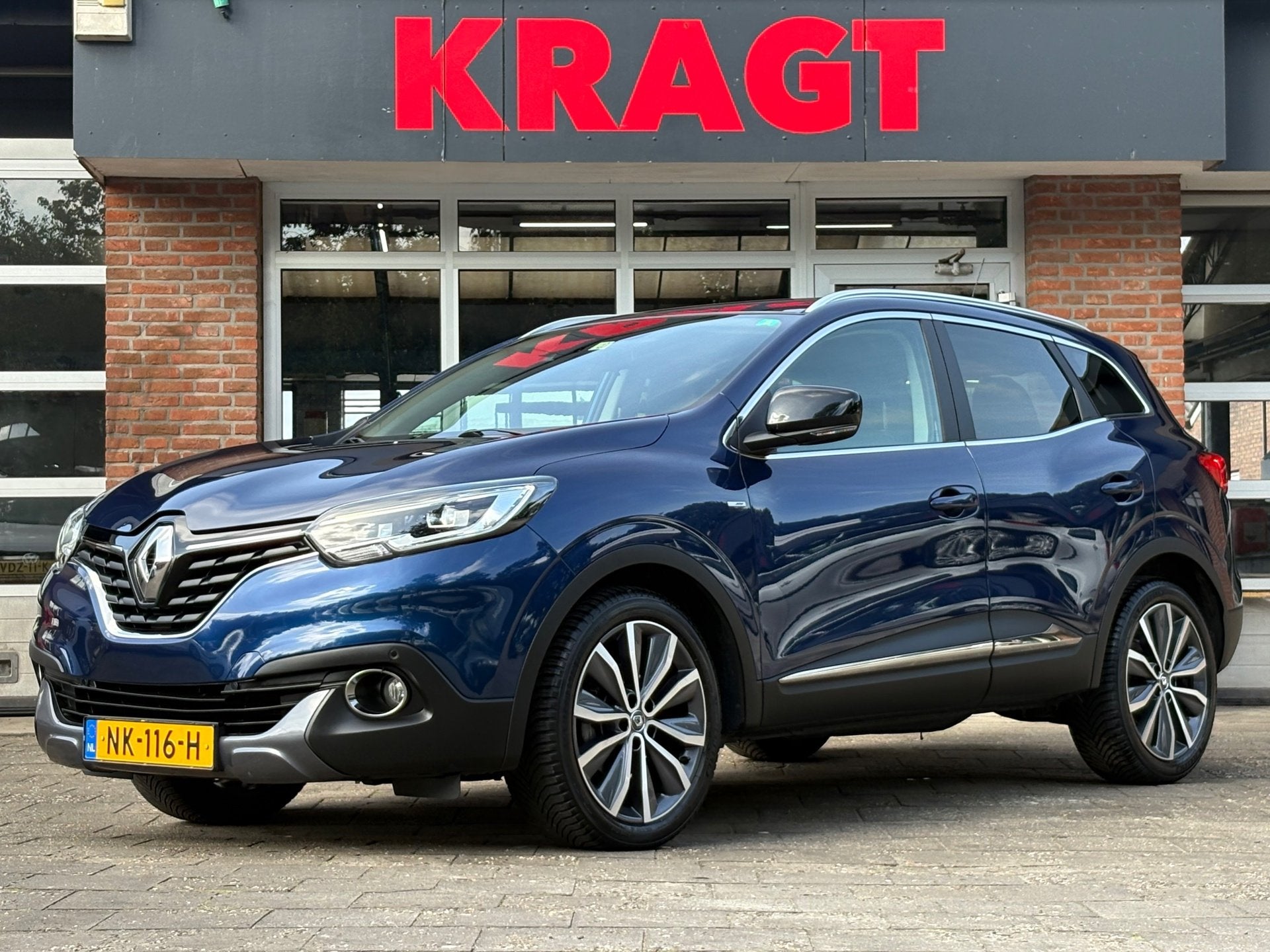 Renault Kadjar Bose 1.2 TCe 131 pk - LED - Trekhaak - Leder, Auto's, Kadjar, Gebruikt, 4 cilinders, Blauw