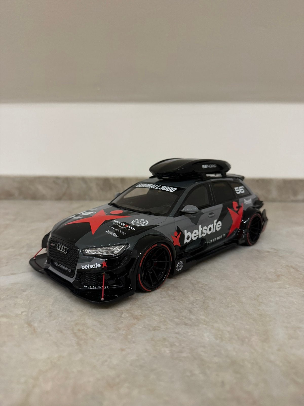 Audi rs6 gumball 3000 1:18, Hobby en Vrije tijd, Ophalen of Verzenden, Nieuw, Auto, Overige merken