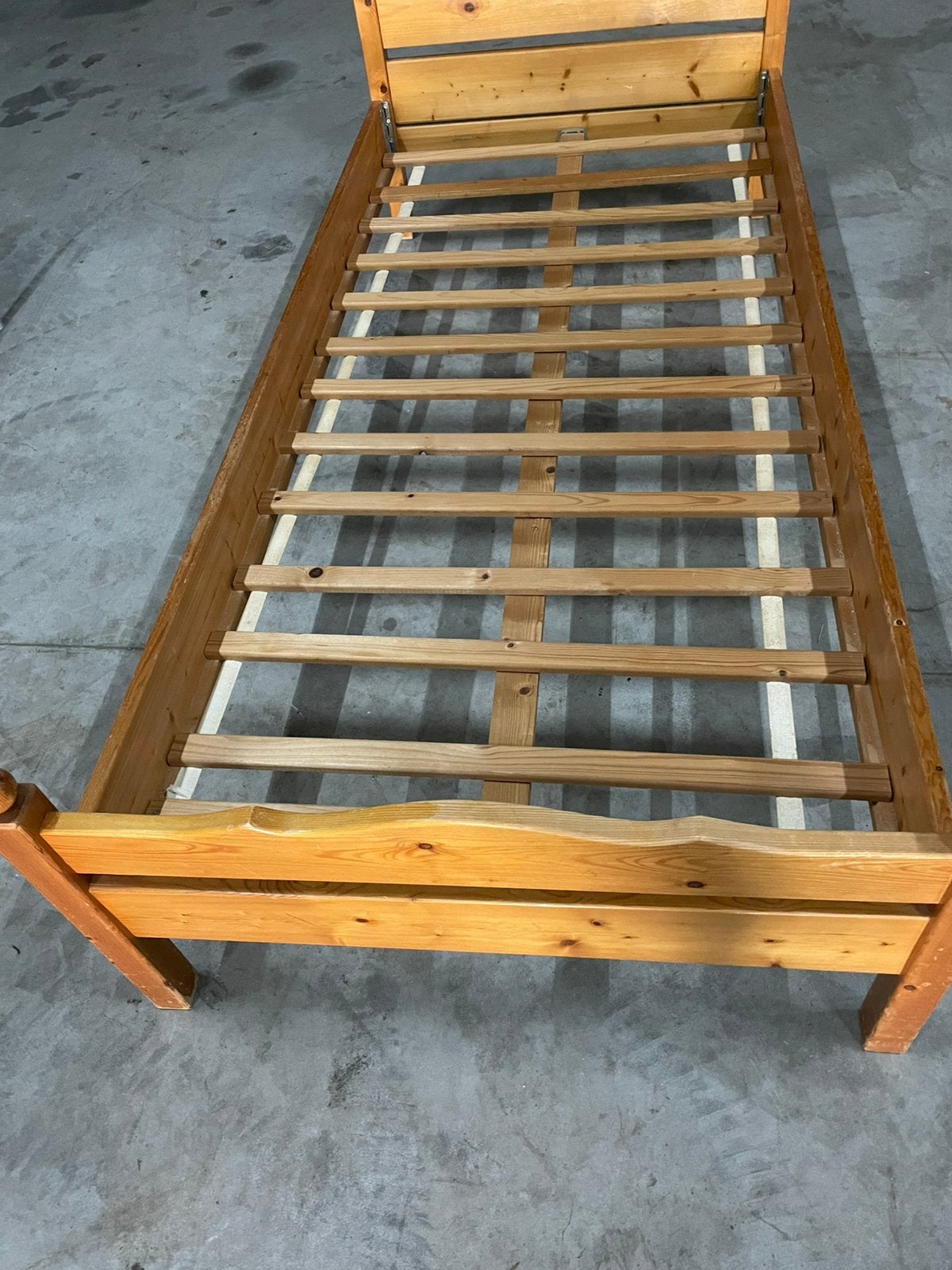Grenen bed 200x90, Ophalen, Gebruikt, 90 cm, Eenvoudig