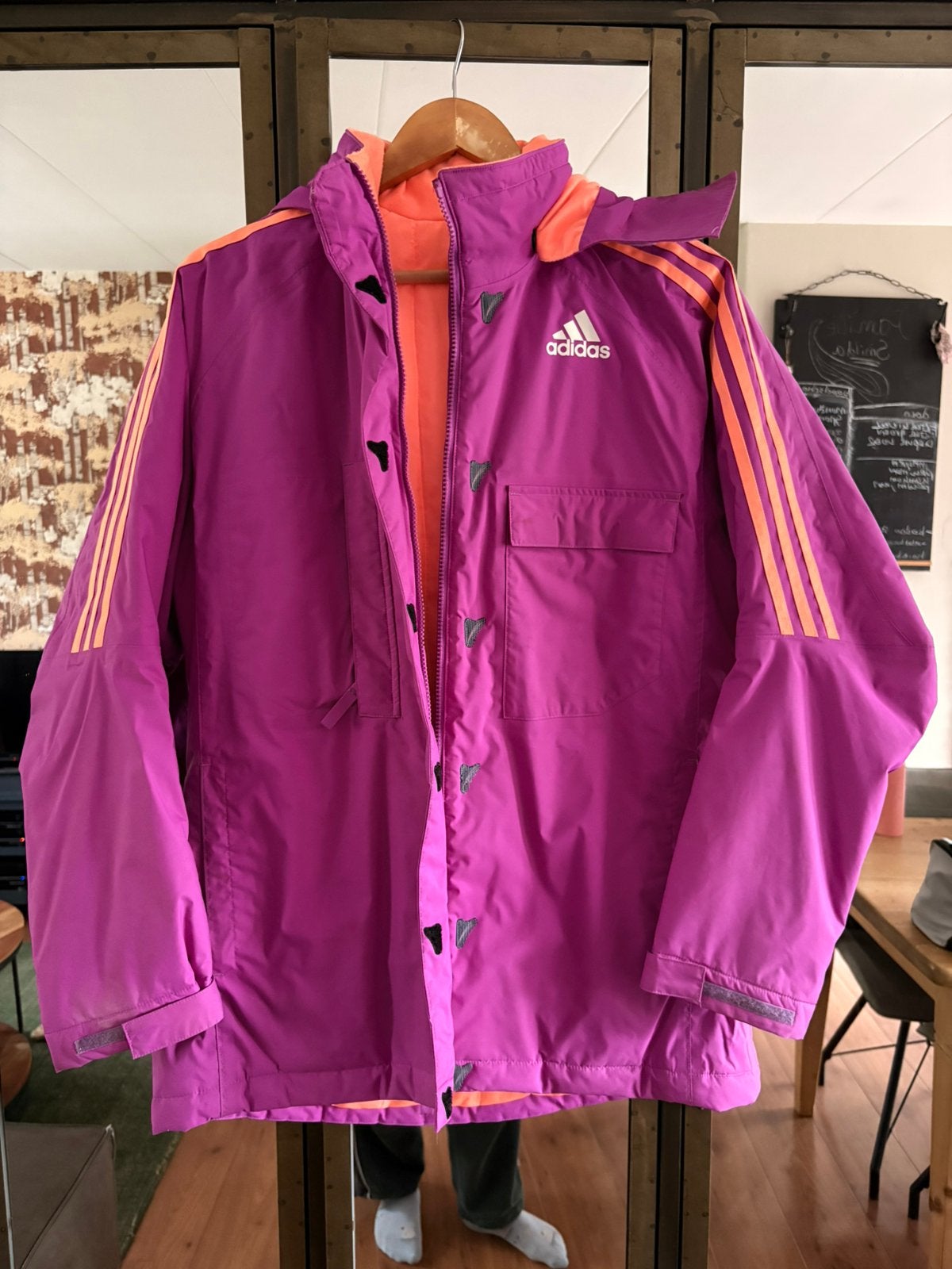 Winterjas Adidas, Kleding | Dames, Jassen | Winter, Ophalen of Verzenden, Zo goed als nieuw, Maat 38/40 (M), Paars