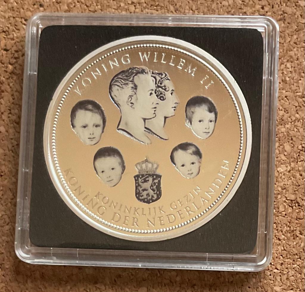 Penning - KONING WILLEM II EN Het Koninklijk Gezin., Postzegels en Munten, Ophalen of Verzenden, Overige materialen, Nederland