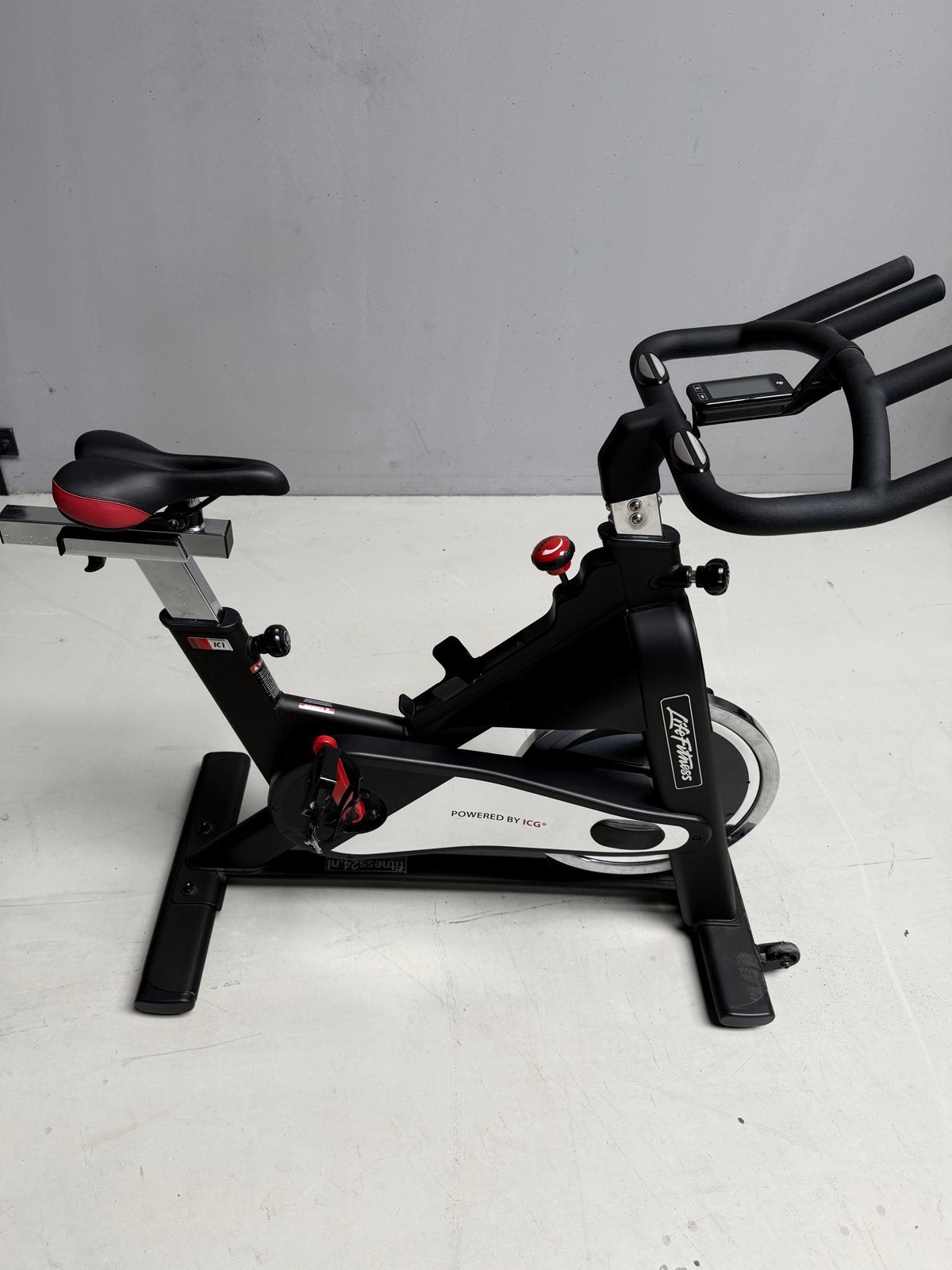 LIFE FITNESS IC1 SPINNING BIKE - Topconditie, Ophalen of Verzenden, Zo goed als nieuw, Benen, Overige typen