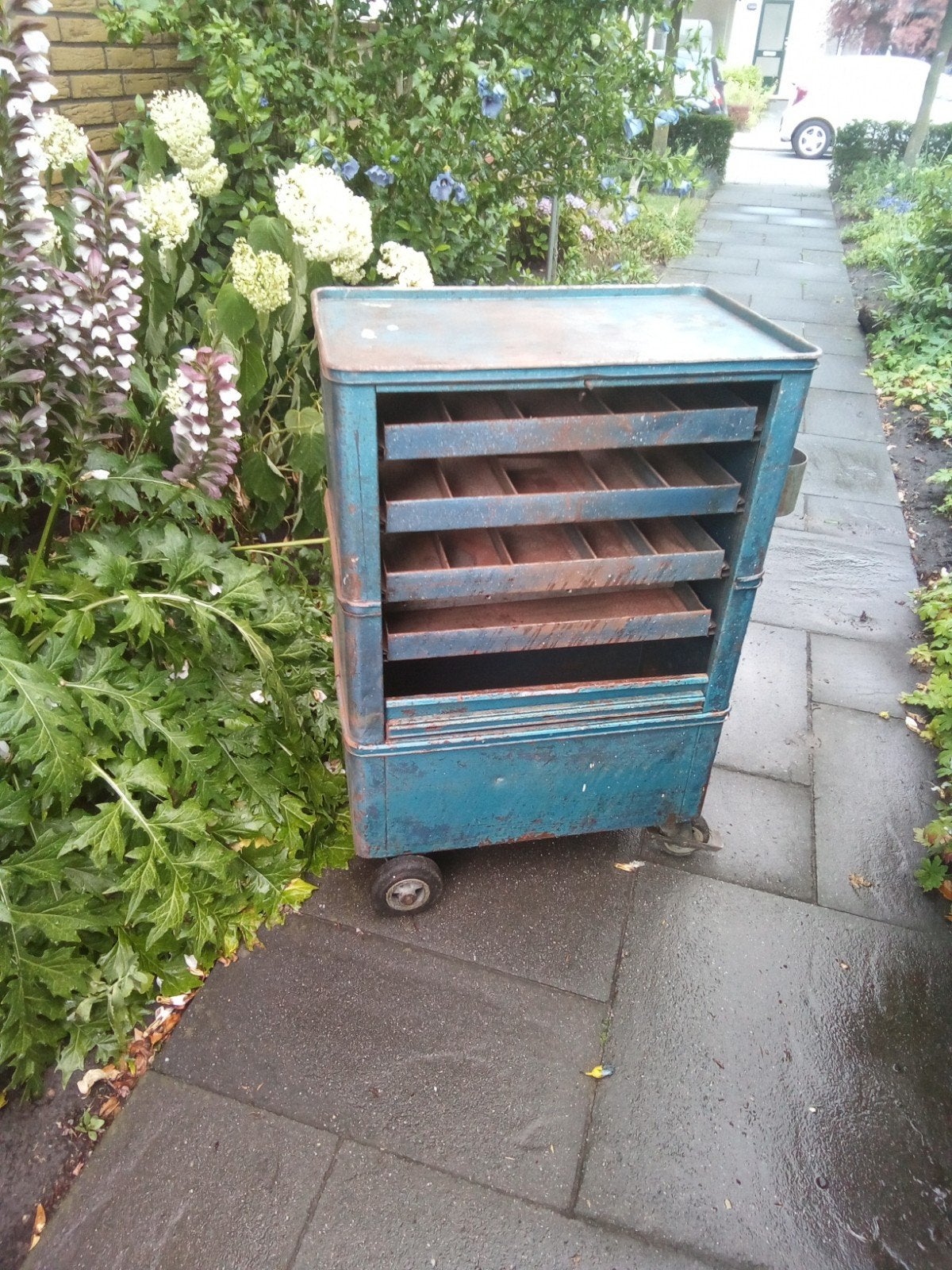 Gedore gereedschap wagen, Ophalen