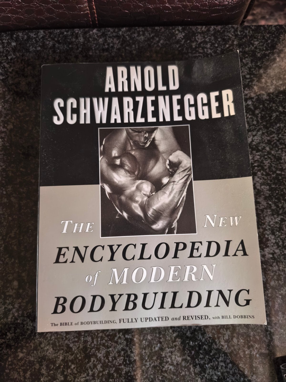 Arnold Schwarzenegger:The New Encyclopedia of Modern Bodybui, Ophalen of Verzenden, Zo goed als nieuw, Arnold Schwarzenegger, Fitness