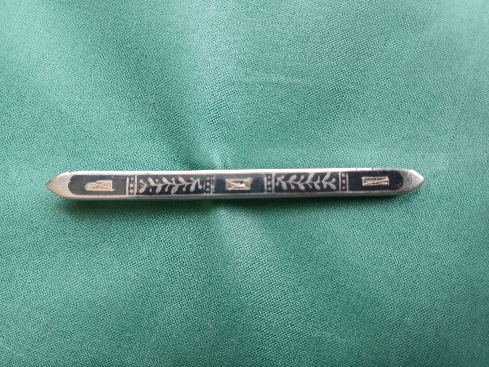 Antieke zilveren niëllo staafbroche uit Art Deco periode, Ophalen of Verzenden, Zilver, Broche
