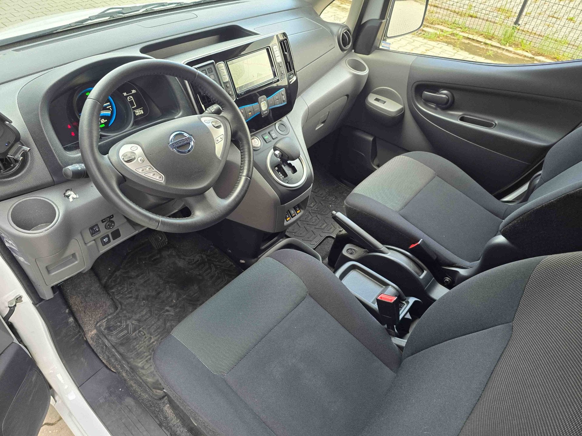 Nissan E-NV200 Business 40 kWh | Snelladen SOH 94% | Stoelve, Auto's, Dealer onderhouden, Gebruikt, Zwart, Wit