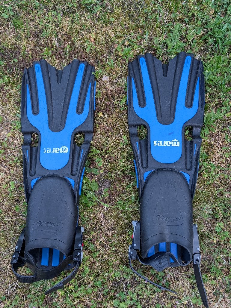 2 paar flipper duikvinne Mares & Salvas snorkelen Maat 44-45, Ophalen of Verzenden, Zo goed als nieuw, Zwem- of Duikvliezen