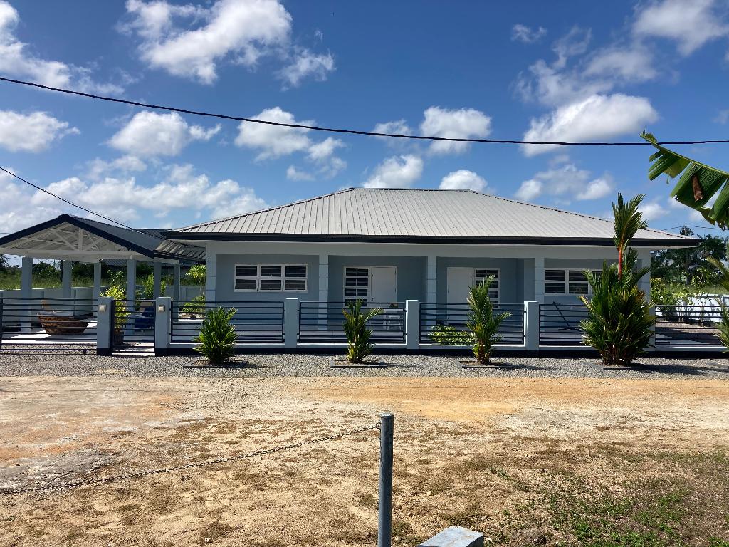 2 woningen voor de prijs van 1, Woonhuis, Paramaribo Suriname, Buiten Europa, 6 kamers