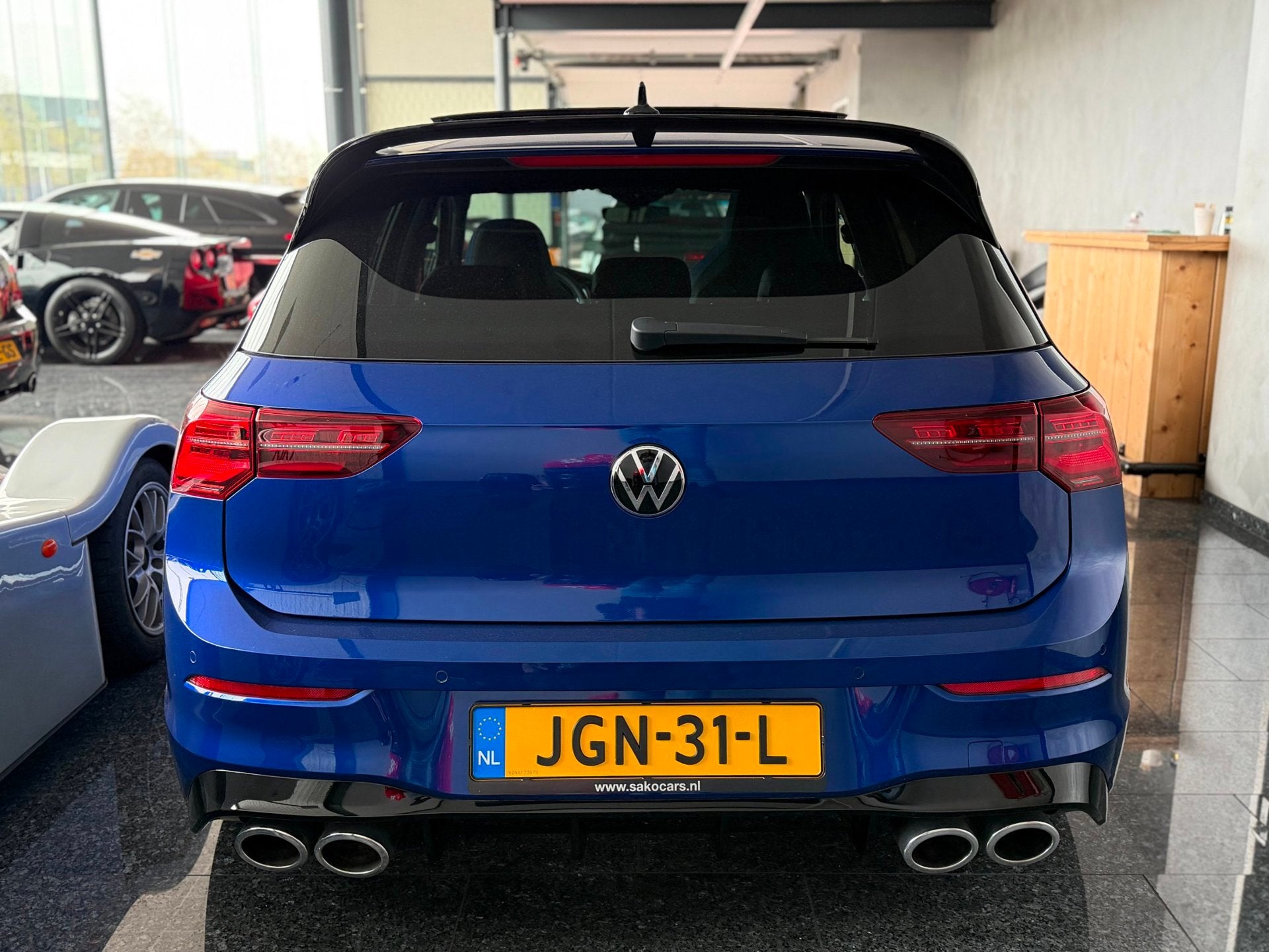 Volkswagen GOLF 2.0 TSI R 4Motion 333PK 2023 Blauw Bilstein, Auto's, Automaat, Dealer onderhouden, Gebruikt, 4 cilinders