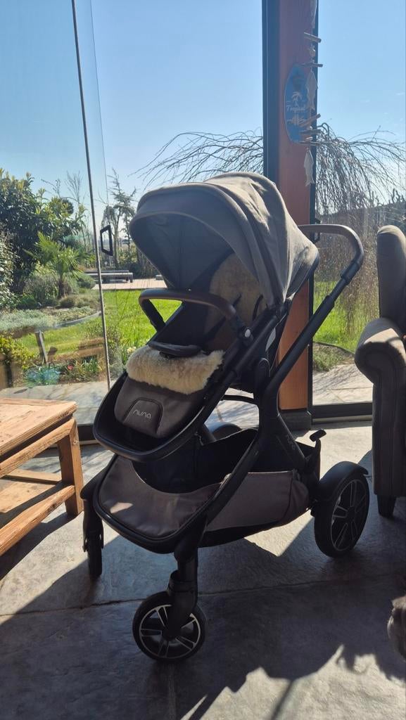 Nuna demi grow compleet!, Kinderen en Baby's, Buggy's, Ophalen, Zo goed als nieuw, Verstelbare rugleuning