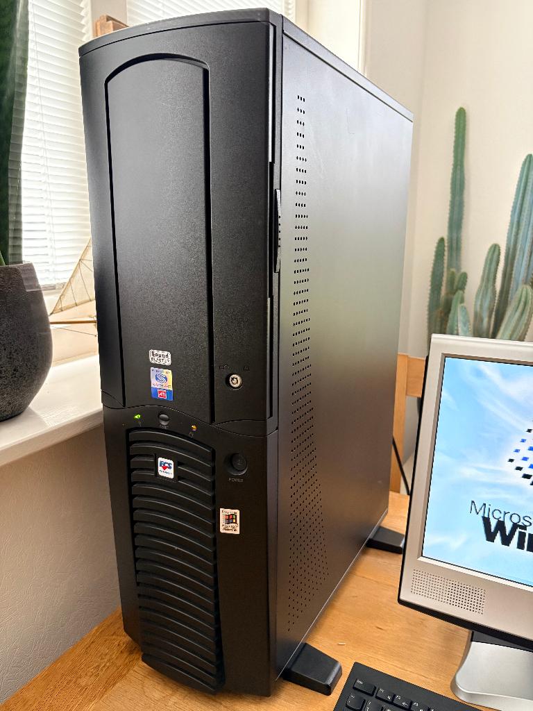 Retro Bigtower PC Windows 98, Computers en Software, Vintage Computers, Ophalen