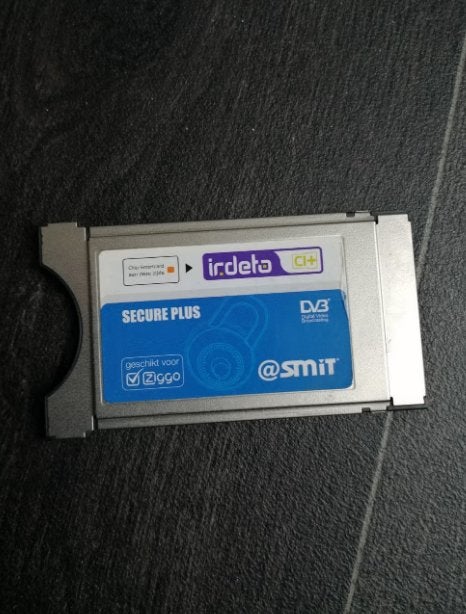 WEG=WEG!!! CI+ MODULE ZIGGO TELEVISIES DVB IR.DETO, Audio, Tv en Foto, Televisie-accessoires, Ophalen of Verzenden, Zo goed als nieuw