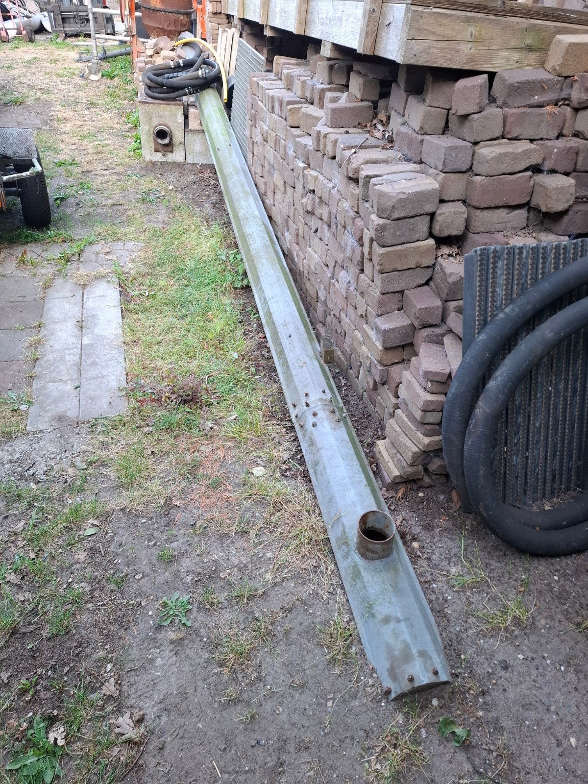 Regengoot gegalvaniseerd staal 7.5 meter, Ophalen