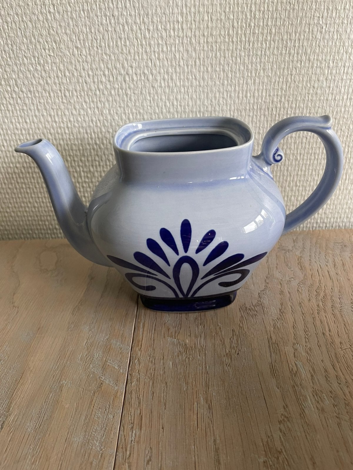 Theepot zonder deksel, Ophalen of Verzenden, Zo goed als nieuw, Theepot