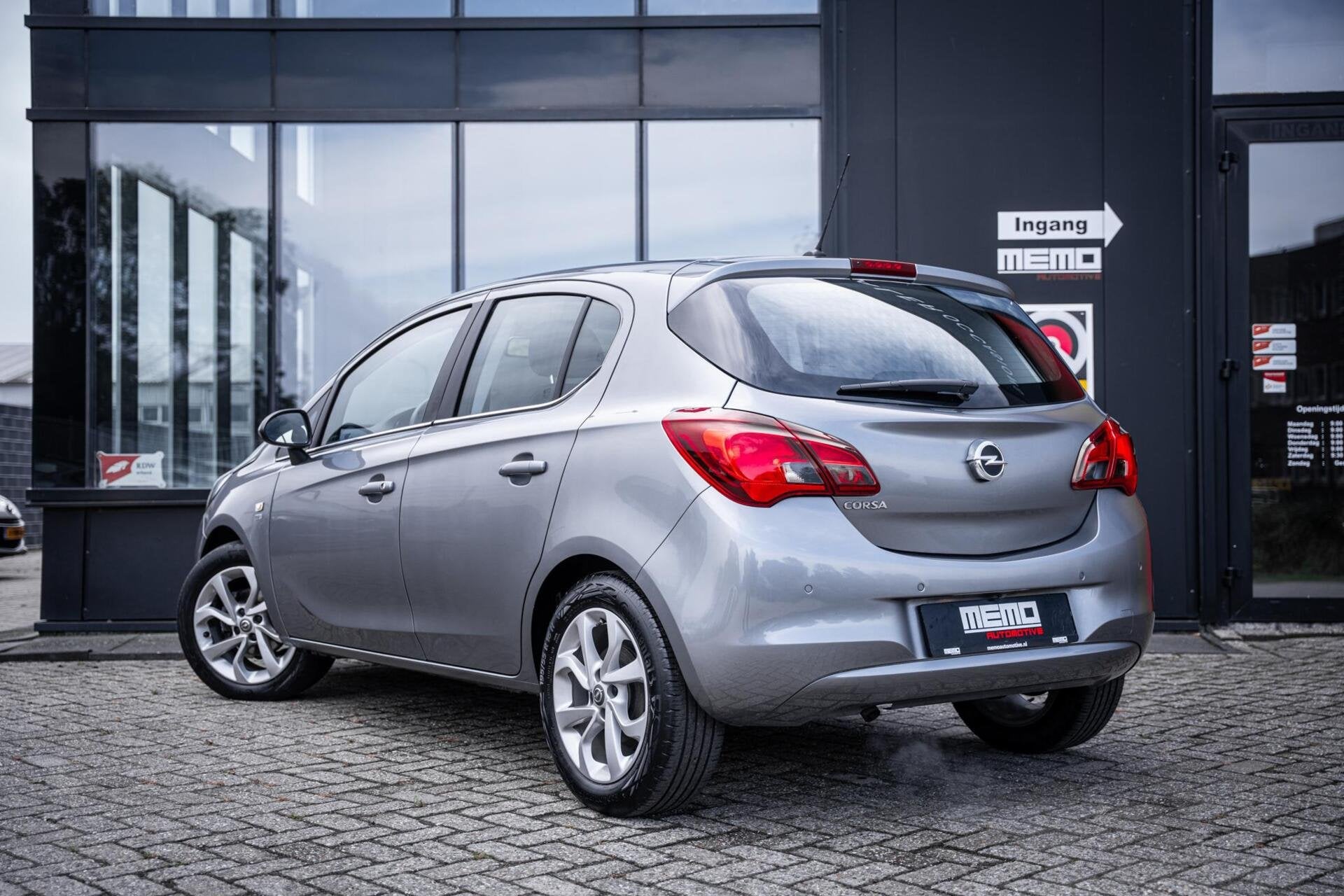 Opel Corsa 1.4 120 Jaar Edition*CAMERA*CRUISE*AIRCO*16''LM*, 1063 kg, Gebruikt, 4 cilinders, Met garantie (alle)