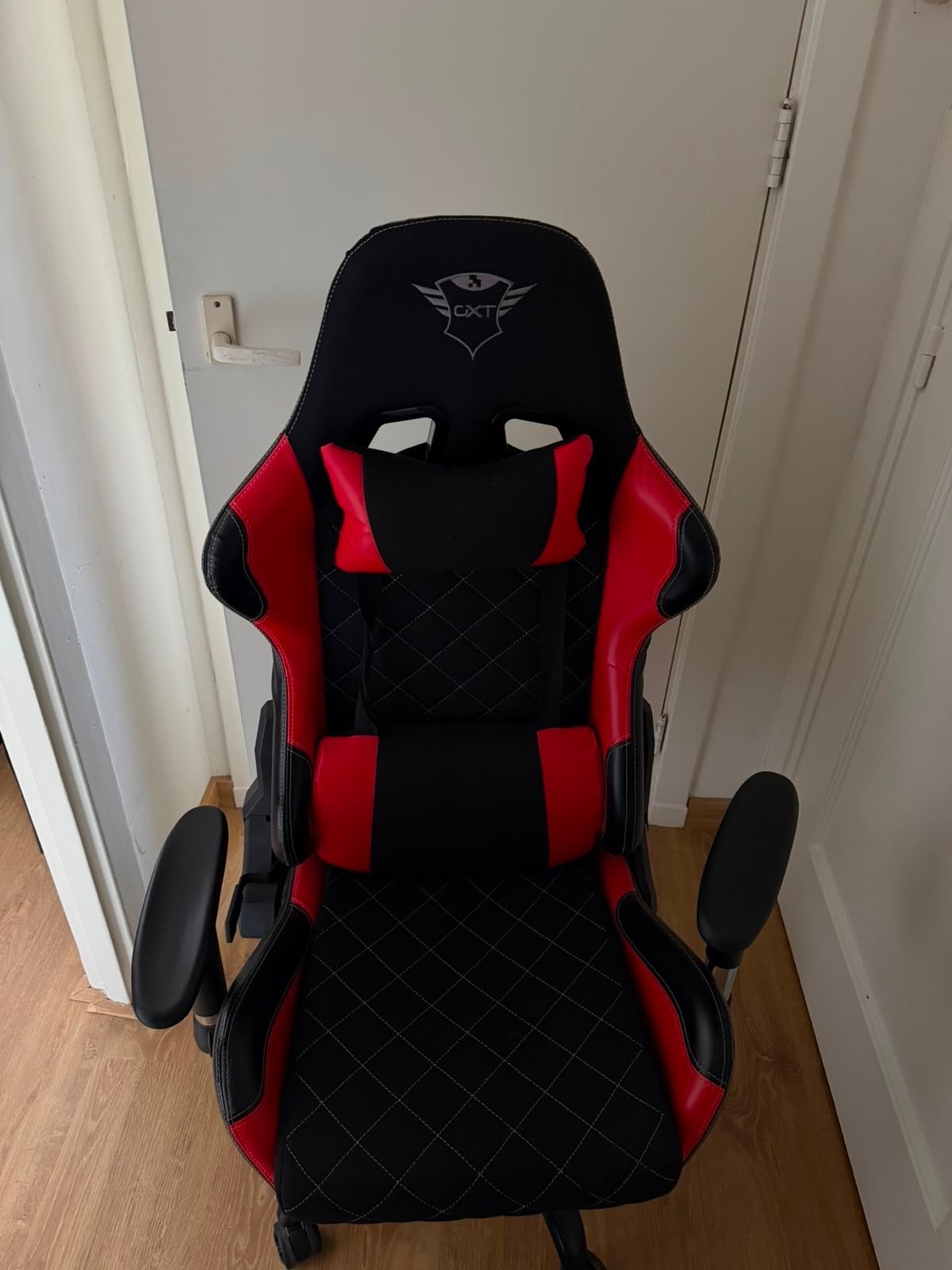 Gaming stoel - Zwart/Rood, Huis en Inrichting, Stoelen, Gebruikt, Eén, Kunststof, Zwart, Ophalen