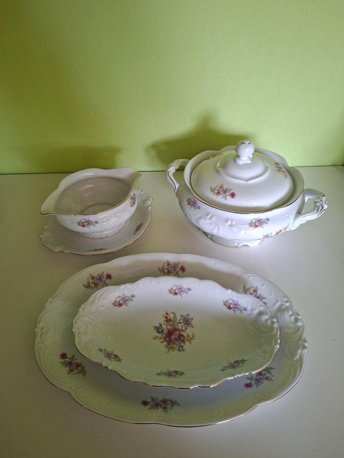 Wawel servies met bloemmotief en gouden randje, Ophalen of Verzenden