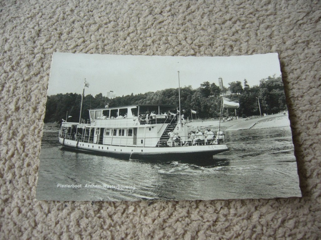 ARNHEM  =  PLEZIERBOOT WESTERBOUWING, Verzamelen, Ophalen of Verzenden, 1960 tot 1980, Gelopen, Gelderland