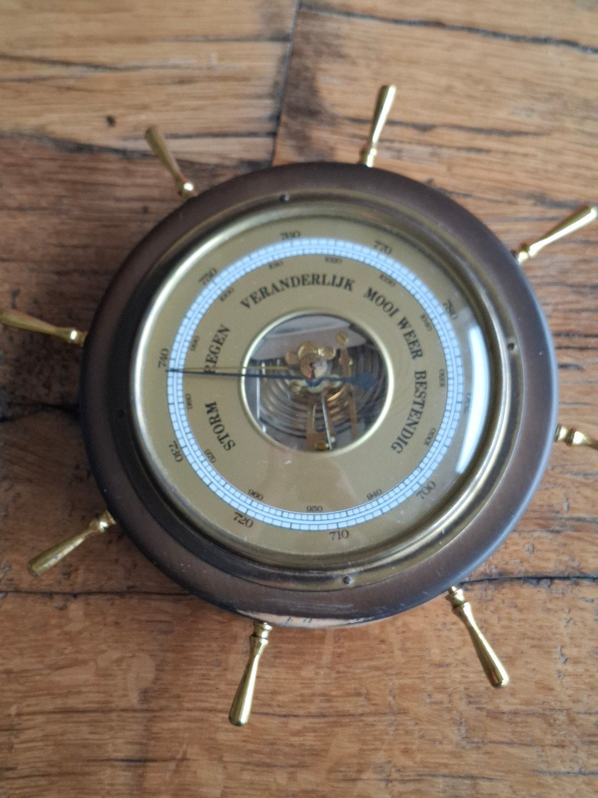 Vintage scheepsbarometer, Ophalen
