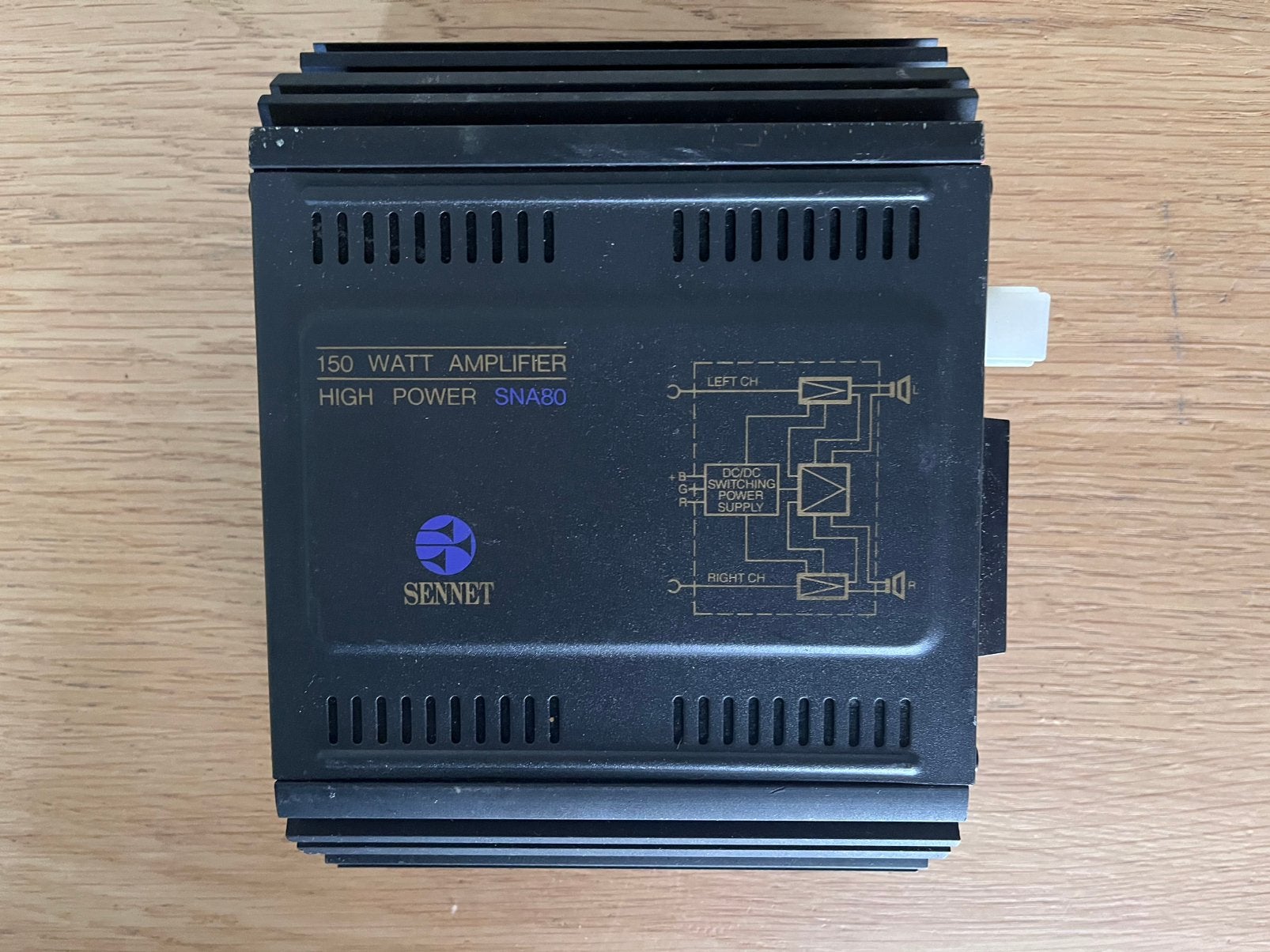 Sennet SNA80 150 Watt auto versterker, Ophalen of Verzenden, Gebruikt