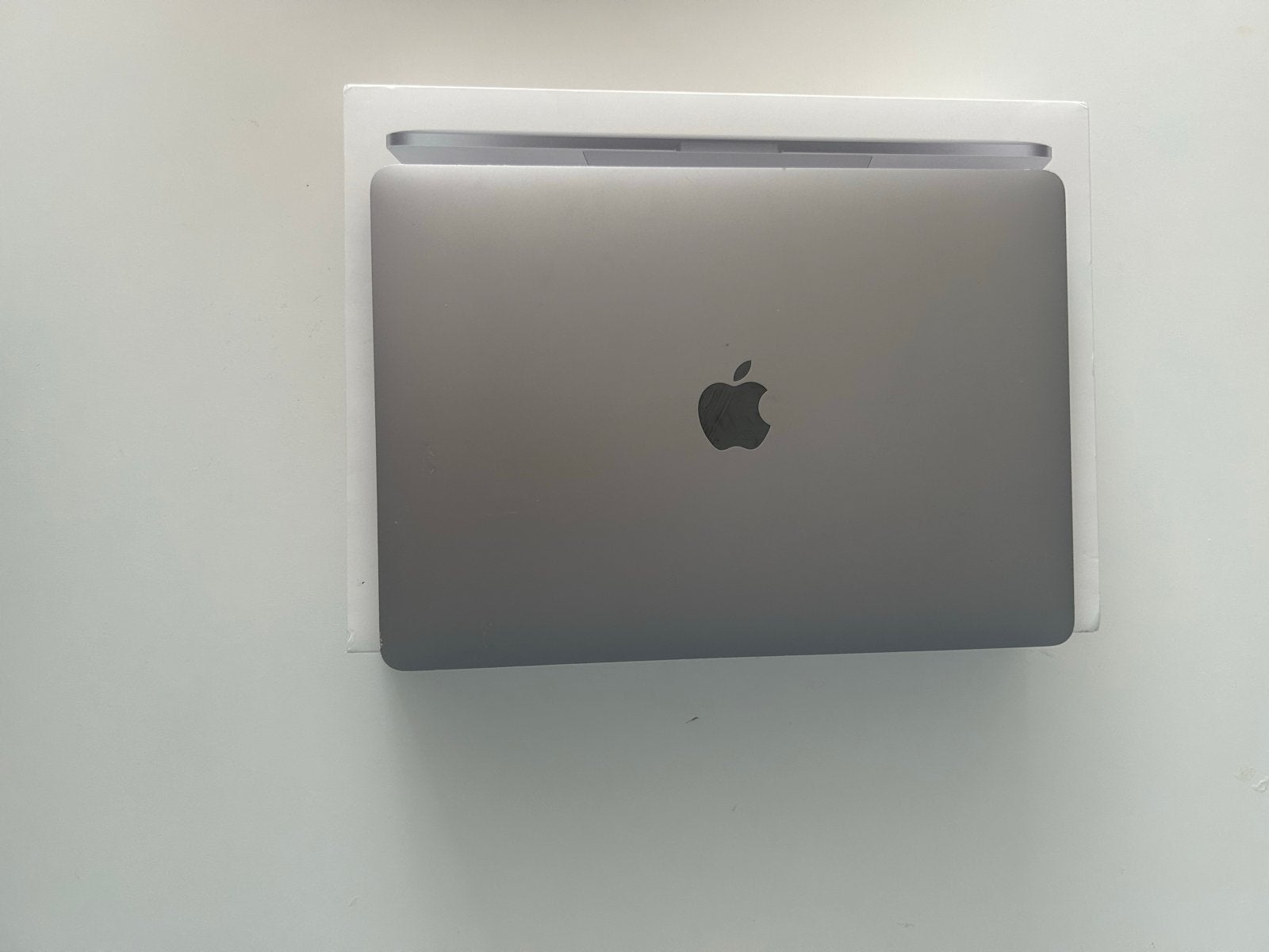 MacBook Pro 13 inch (2020) - Zo goed als nieuw, Computers en Software, Apple Macbooks, MacBook Pro, 2 tot 3 Ghz, Qwerty, 8 GB