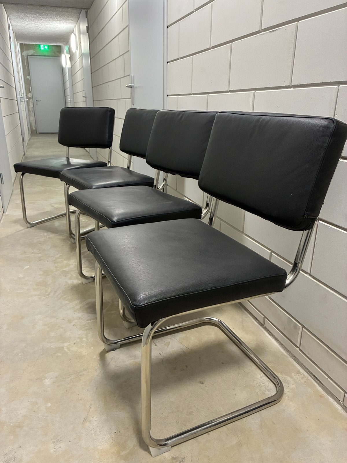 4 mooie rvs buisframe eetkamerstoelen (slede), Ophalen, Gebruikt, Zwart, Vier