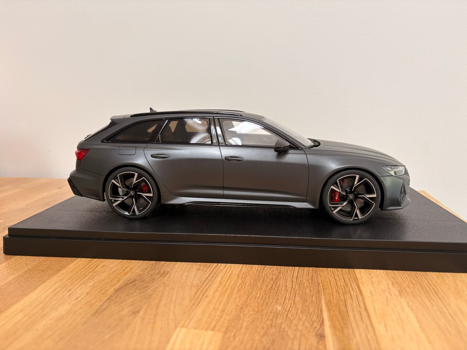 GT Spirit Audi RS6 c8 1:18, Hobby en Vrije tijd, Modelauto's | 1:18, Ophalen of Verzenden, Zo goed als nieuw, Auto, Overige merken