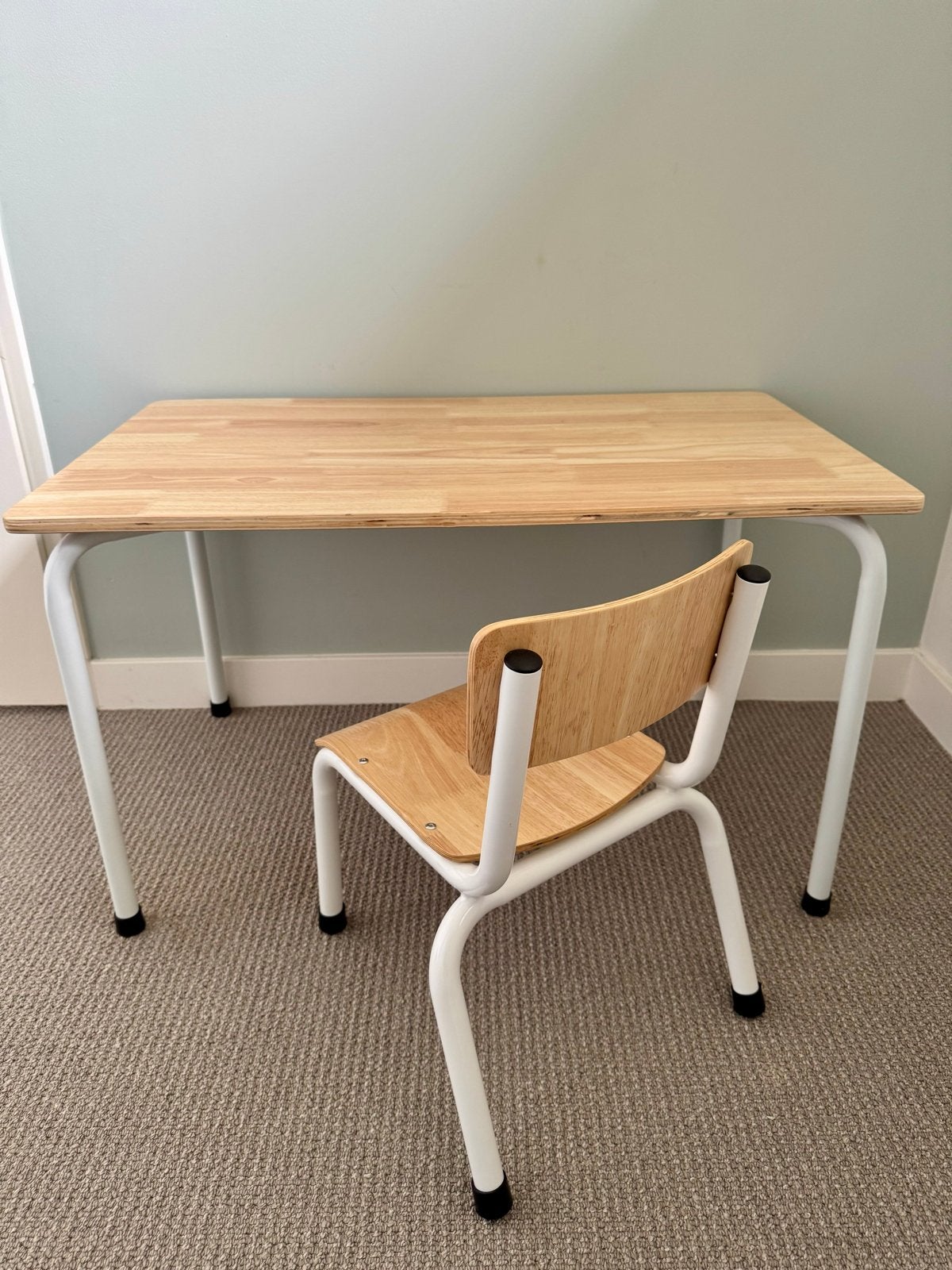 Houten kindertafel en stoel Spello Kwantum, Kinderen en Baby's, Kinderkamer | Tafels en Stoelen, Ophalen, Zo goed als nieuw, Tafel(s) en Stoel(en)