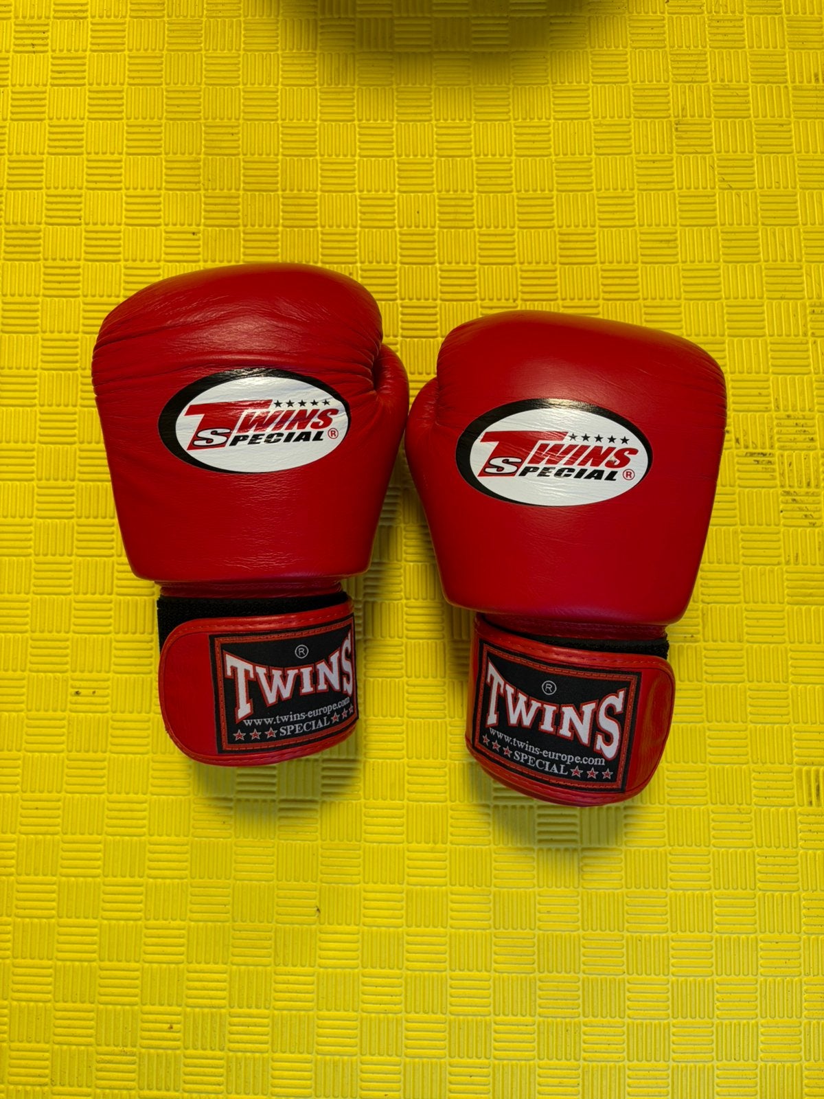 Twins bokshandschoenen 14 oz, Maat XL, Ophalen of Verzenden, Zo goed als nieuw, Overige