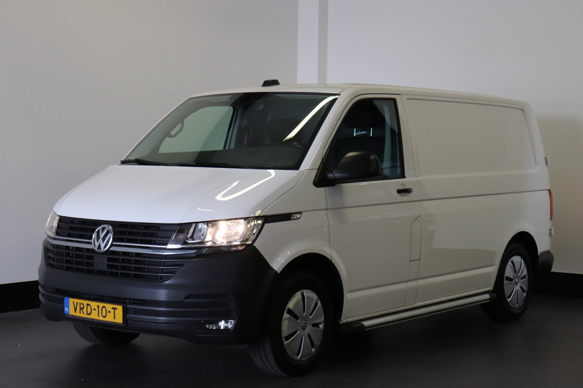 Volkswagen Transporter 2.0 TDI 150PK EURO 6 - Airco - Cruise, Auto's, Voorwielaandrijving, Stof, Gebruikt, 4 cilinders
