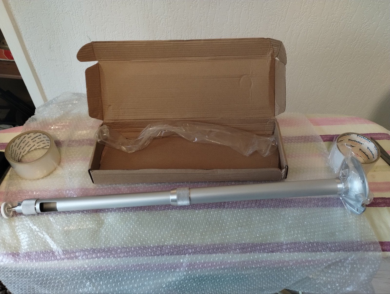 Verstelbare Beveiligingscamera Houder 37-61 cm, Ophalen, Nieuw, Binnencamera