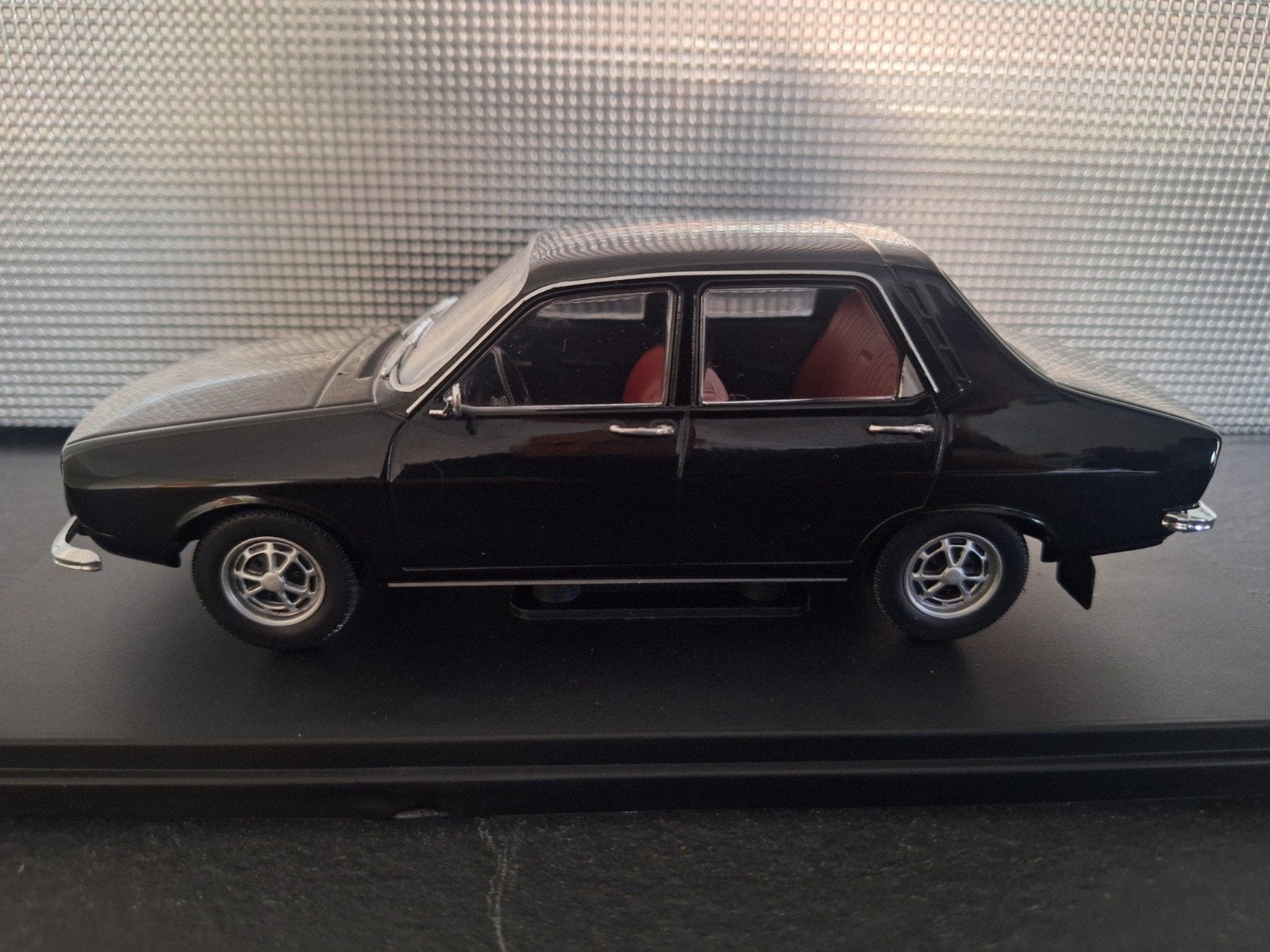 Dacia 1300 1969 Schaal 1:24, Overige merken, WhiteBox, Auto, Nieuw