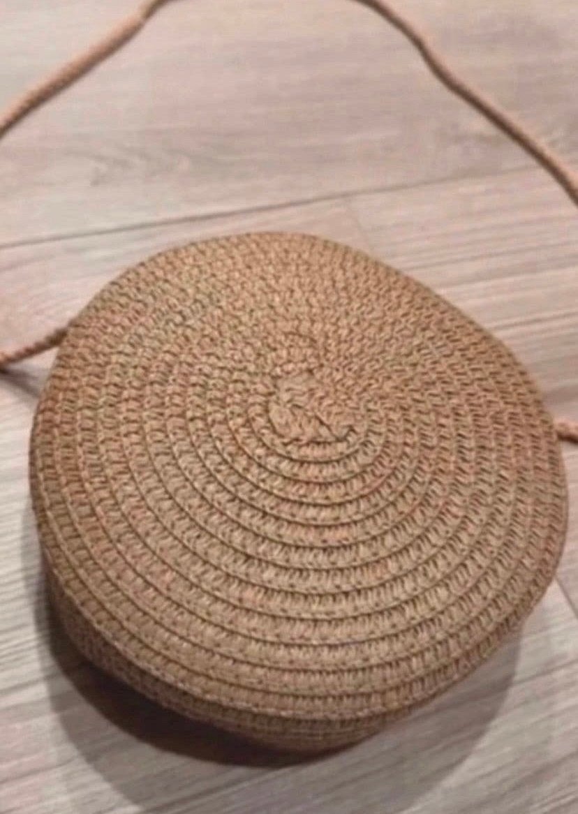 Nieuwe ronde rieten schoudertas - Perfect voor de zomer!, Ophalen of Verzenden, Nieuw, Beige, Overige merken