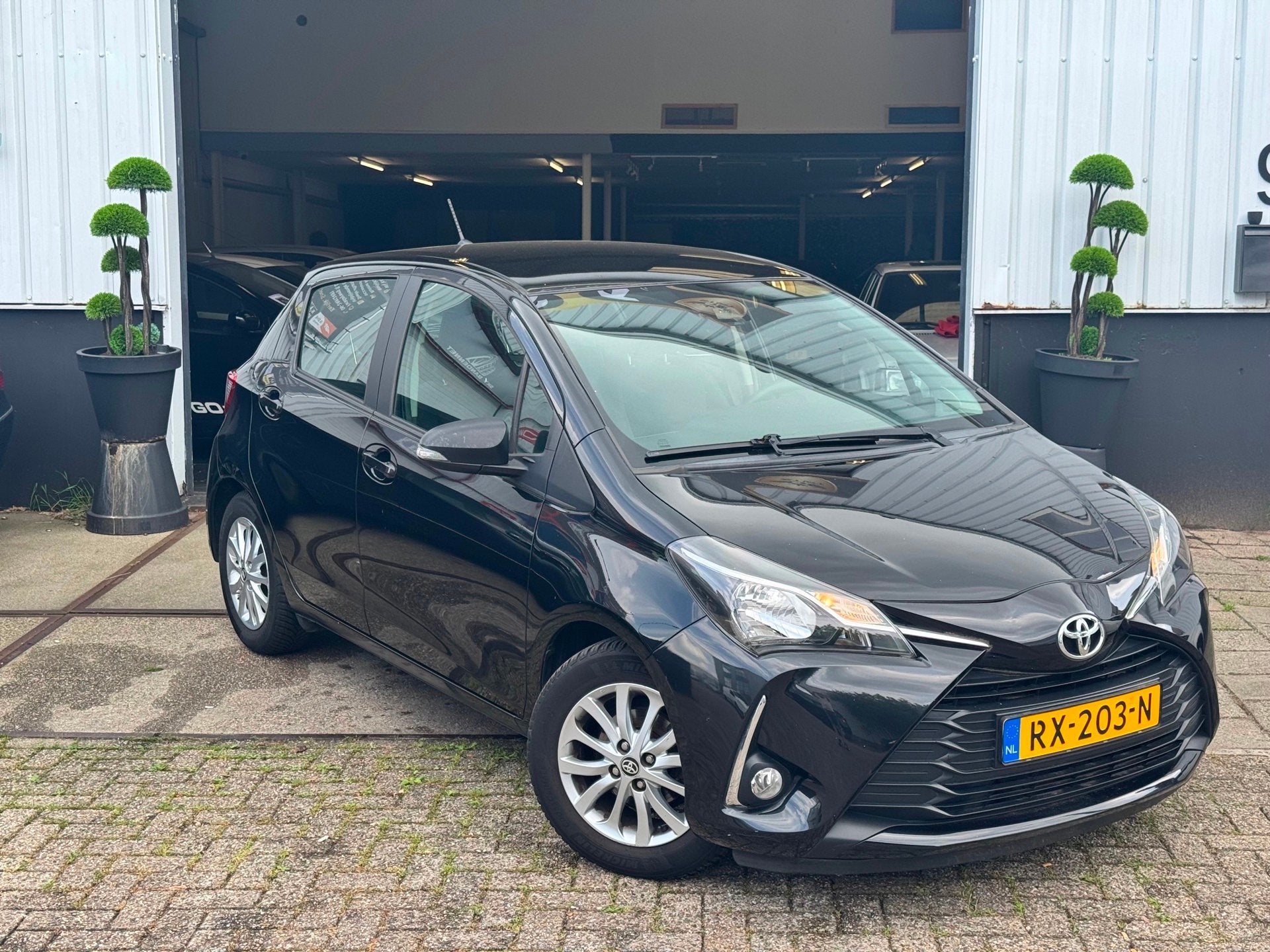 Toyota Yaris 1.0 | DEALER ONDERHOUDEN | AIRCO | ELEK. RAMEN, Voorwielaandrijving, Euro 6, Bedrijf, Handgeschakeld