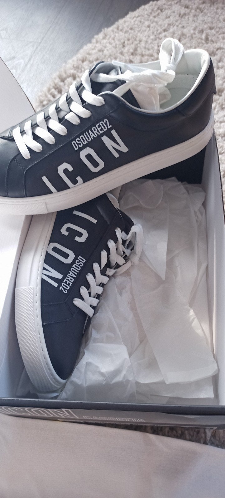 Dsquared2 icon sneaker 43 nieuw ophalen toegestuurd kk
06401, Dsquared2, Zwart, Nieuw, Ophalen of Verzenden