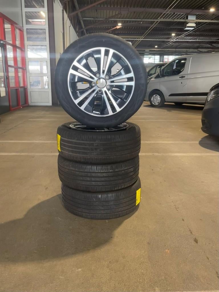 Mercedes E-klasse velgen en banden 17 inch, Auto-onderdelen, Banden en Velgen, Ophalen, Gebruikt, Banden en Velgen, 17 inch