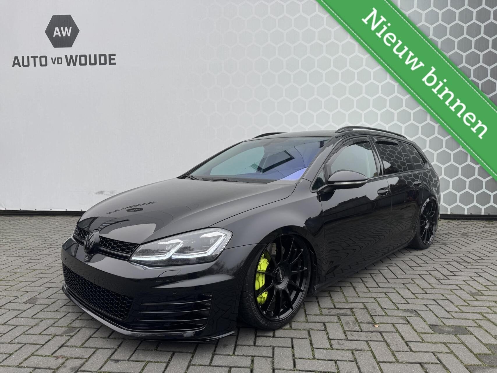VW Golf Variant 1.6 TDI Highline Porsche remmen Airride Led, Auto's, Voorwielaandrijving, Gebruikt, 4 cilinders, Zwart