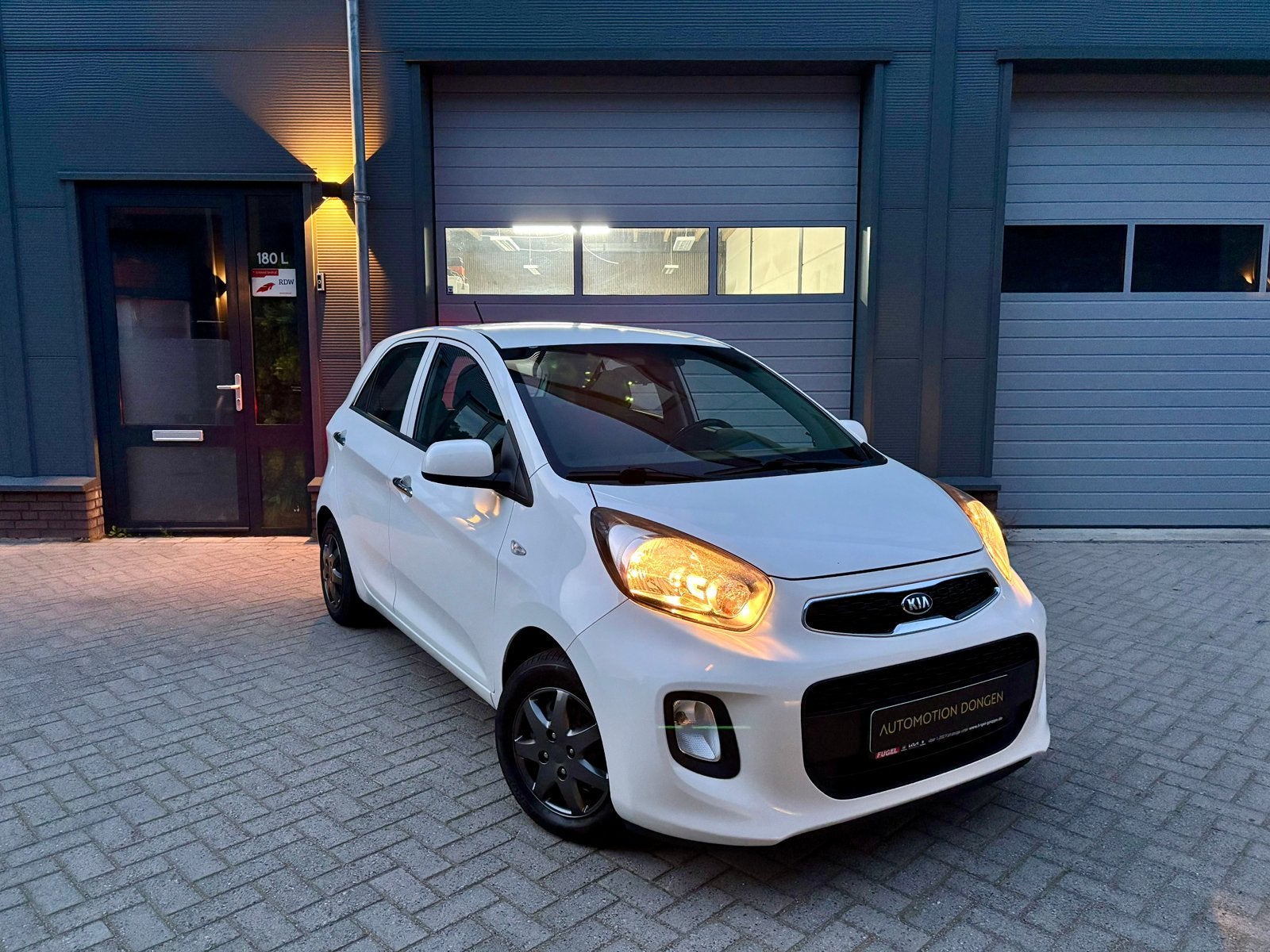 Kia Picanto 5 deurs Volledige onderhoudshistorie!, Voorwielaandrijving, Dealer onderhouden, Stof, Wit
