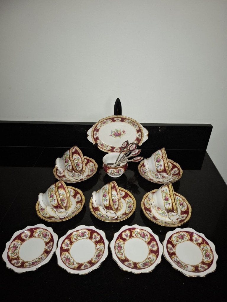 Royal albert Lady hamilton, Verzenden