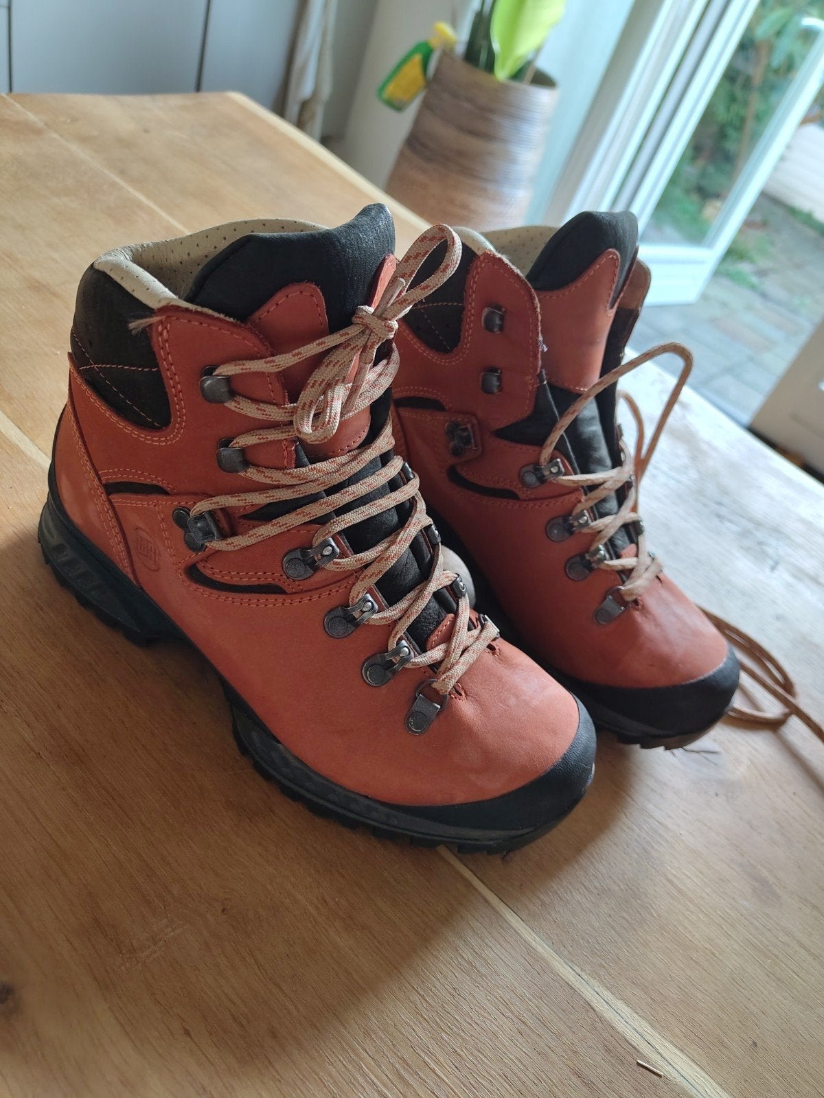 Hanwag Wandelschoenen - Maat 39.5 - Gore-Tex & Vibram, Ophalen of Verzenden, Gebruikt, Schoenen