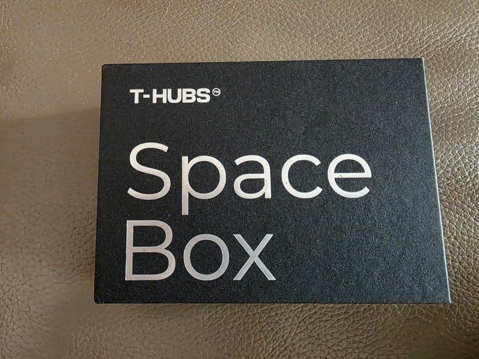 T-HUBS Space Box CarPlay voor Tesla Model Y, 3, S, X, Auto diversen, Auto-accessoires, Ophalen of Verzenden, Zo goed als nieuw