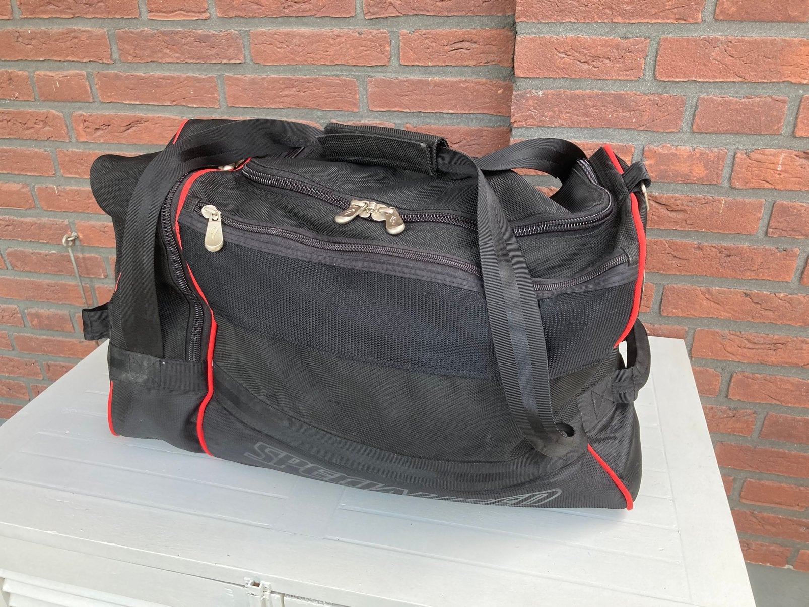 Te koop van particulier Specialized sporttas € 25,-, Ophalen of Verzenden, Zo goed als nieuw, Overige maten, Bovenkleding