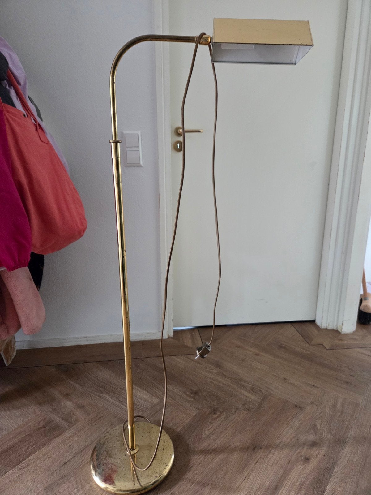 Gouden vloerlamp met rechthoekige kap, Huis en Inrichting, Ophalen