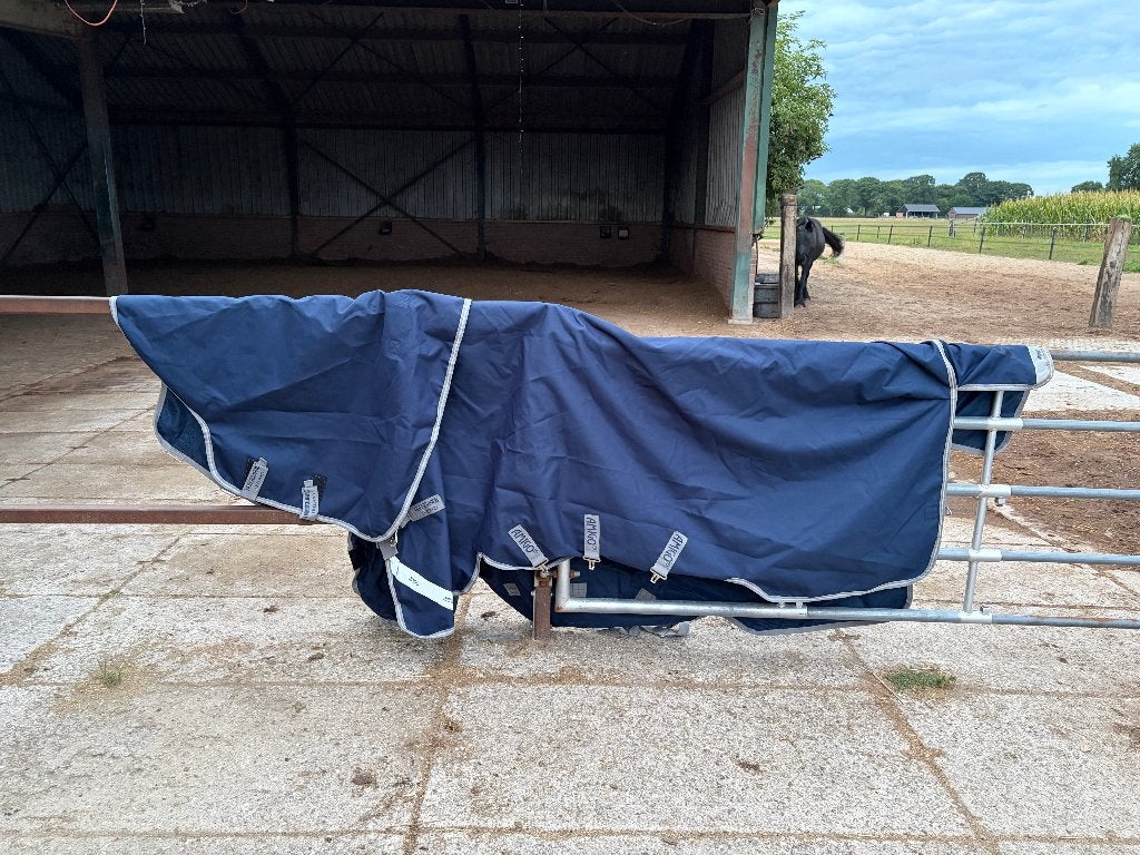 Amigo 1200D 0 g,r 213 incl hals, Dieren en Toebehoren, Paarden en Pony's | Dekens en Dekjes, 0 g, Ophalen of Verzenden, Zo goed als nieuw