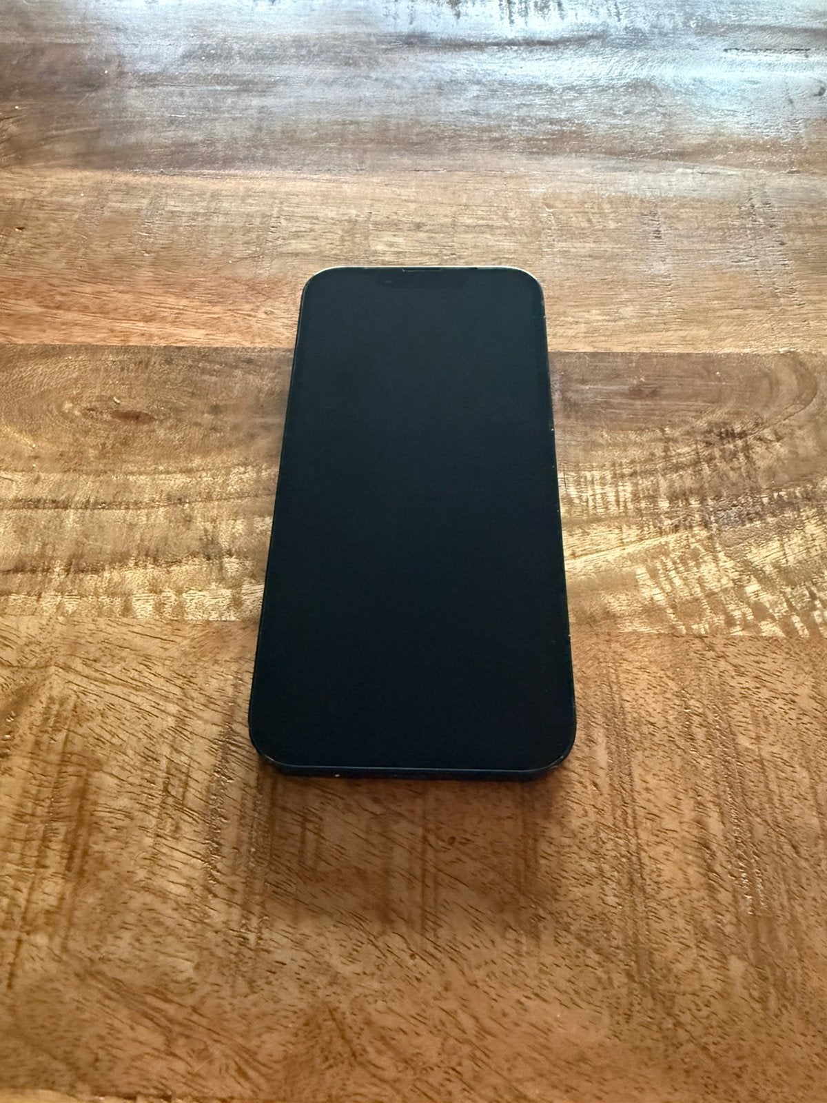 Foto 3 van Apple iPhone 14 Midnight 128GB