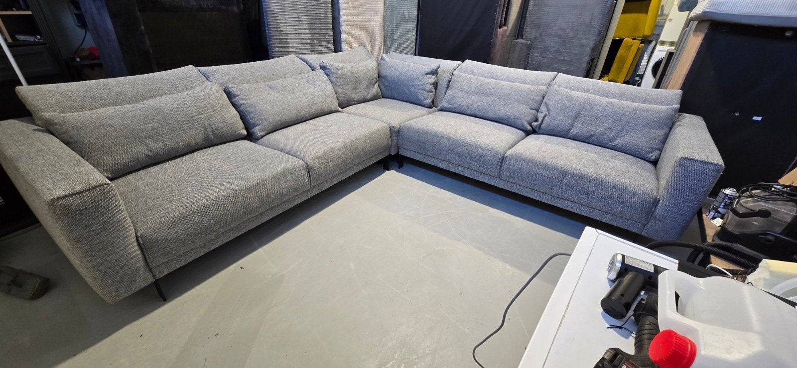 Montel Op Maat Gemaakt Grijs Hoekbank met Extra Zitdiepte, Modern, Comfortabel, Onbekend, Ophalen of Verzenden, Stof