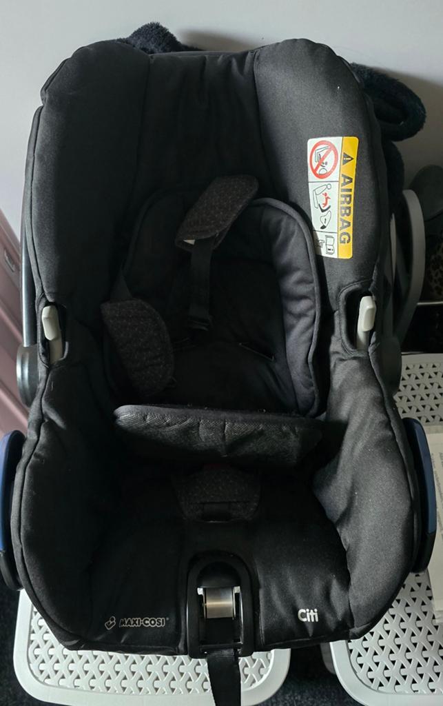 Mutsy kinderwagen met Maxi-Cosi en accessoires, Ophalen, Gebruikt, Mutsy