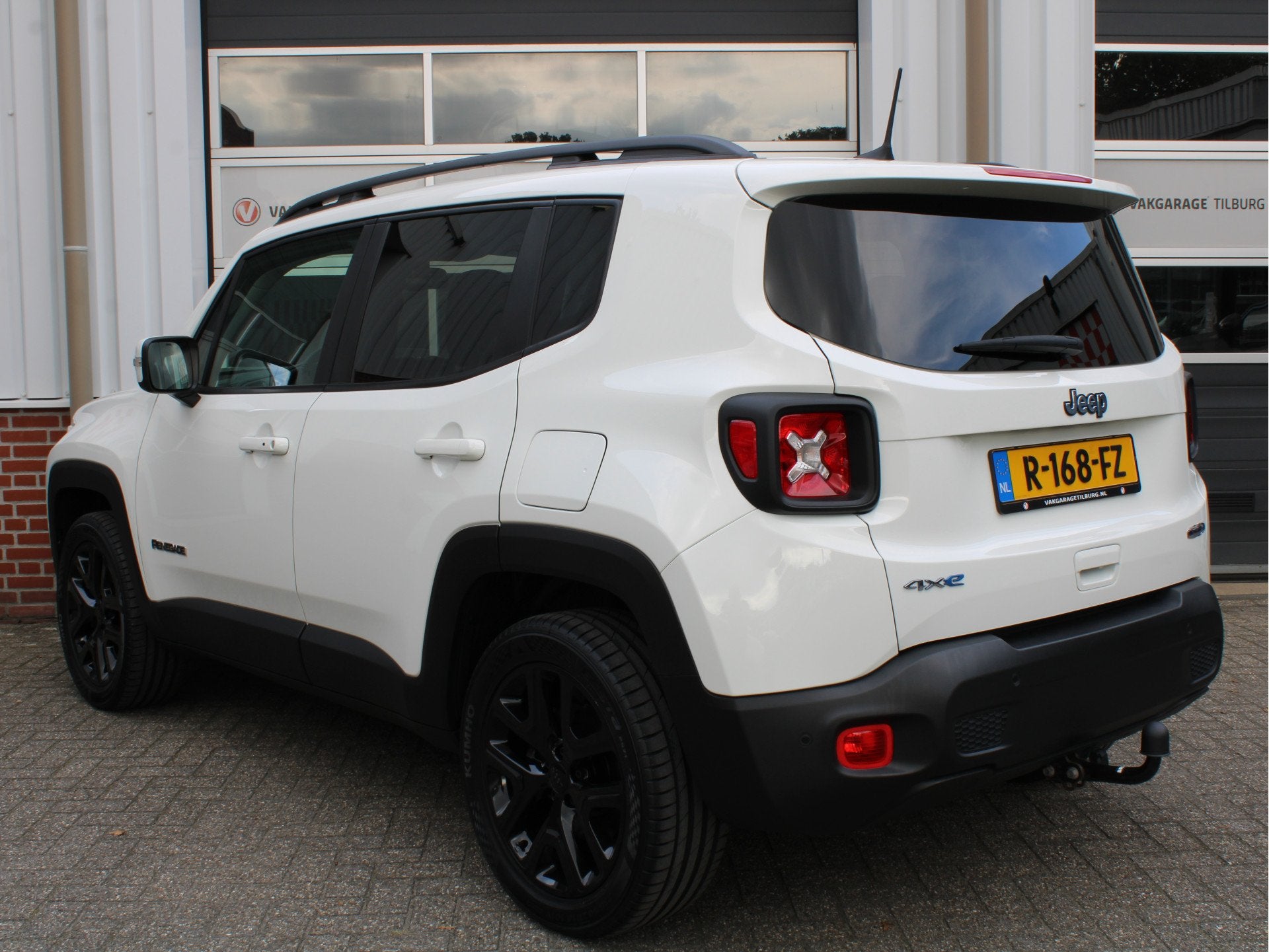 Jeep Renegade 4xe 240 Plug-in Hybrid Electric Limited Carpla, Auto's, Dealer onderhouden, Stof, Gebruikt, Euro 6